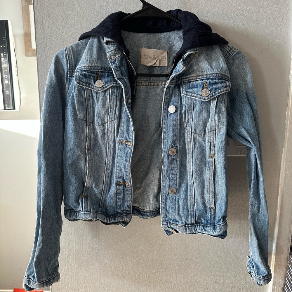 Womens Sky and sparrow size XS jean jacket